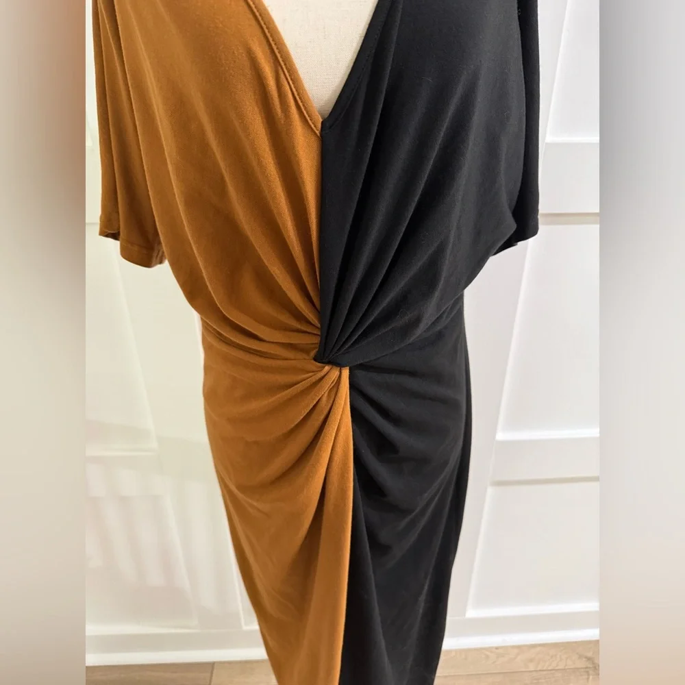 Colorblock Twist Front Midi Dress – Black & Brown | Size Large - Picture 3 of 4
